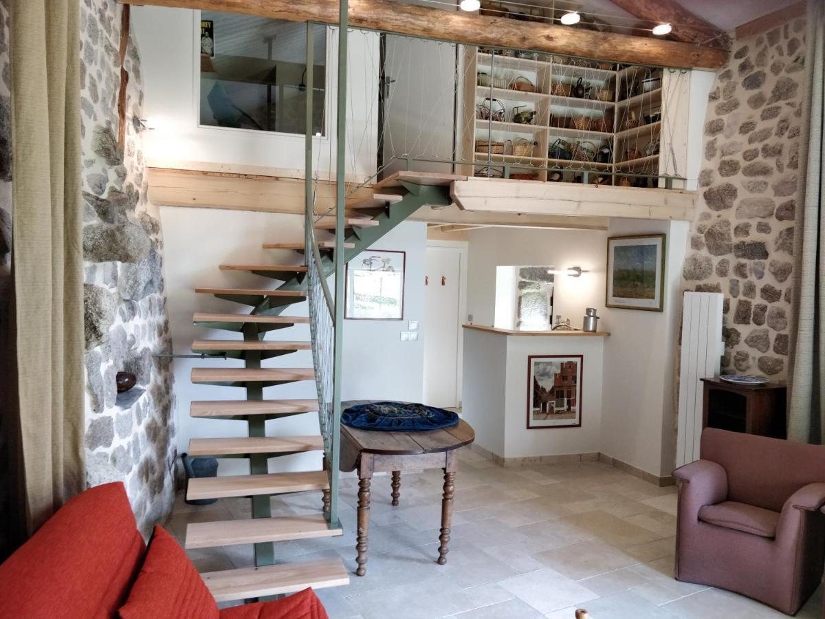 Les Fayettes Hotel Montregard Kültér fotó